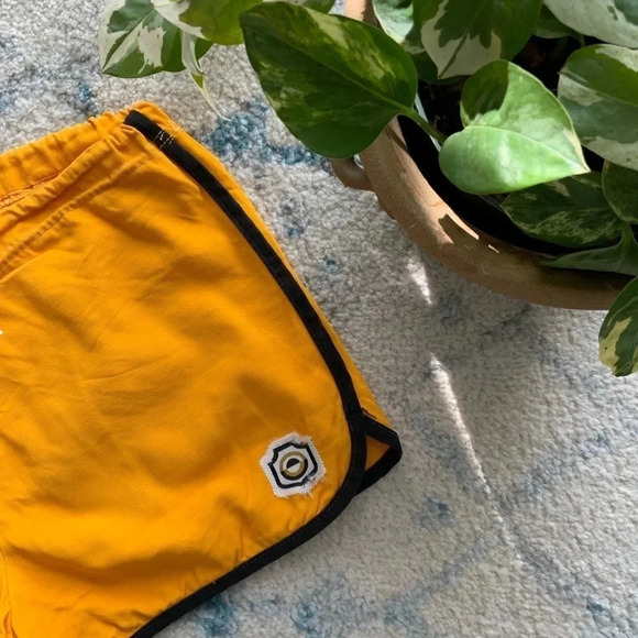 Vintage athletic shorts | youth small | orange | school sports | made  in Canada - Picture 4 of 6